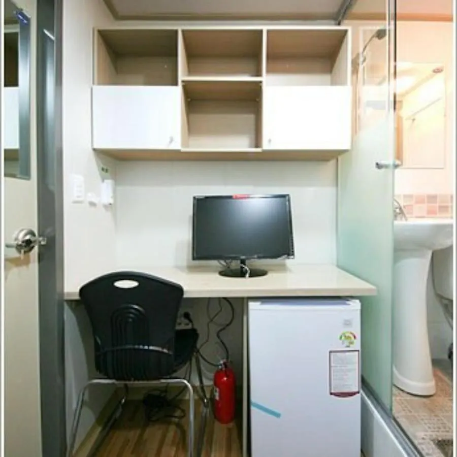 Happy House Hostel Seoul