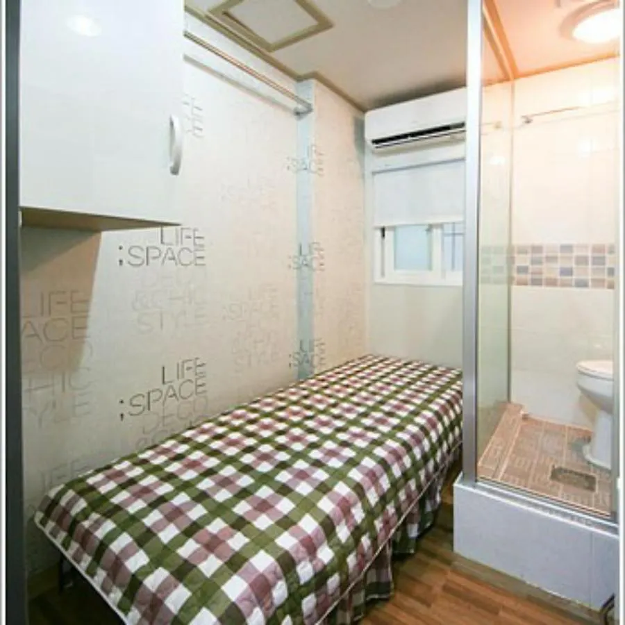 Happy House Hostel Seoul
