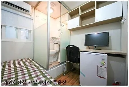 Happy House Hostel Seoul 0*,  South Korea